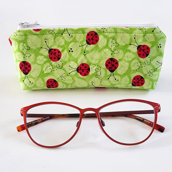 Ladybird Fabric Glasses Case - Green Zipped Spectacle And Sunglasses Pouch