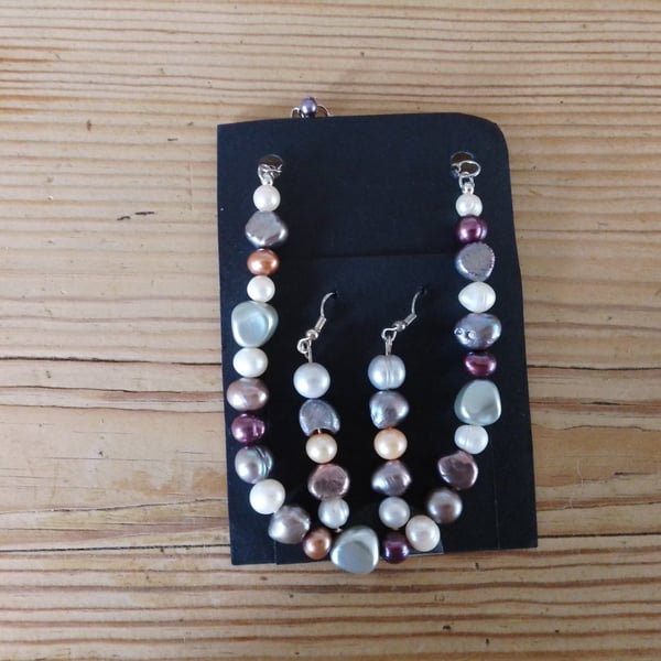 Handmade bracelet and earring set