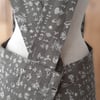Linen medium sized apron 