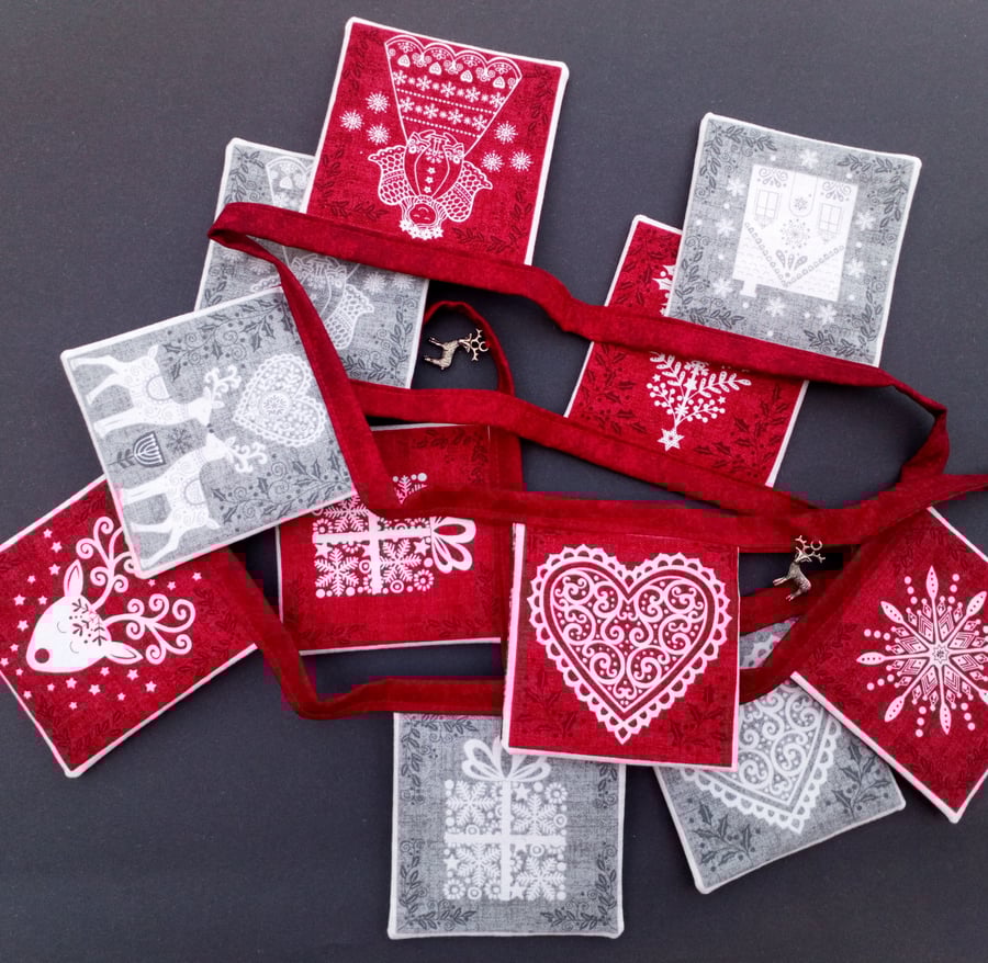 OMG Christmas Bunting 133E