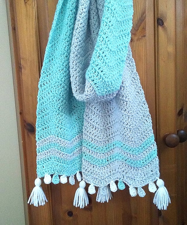 Ripples & Raindrops scarf pattern