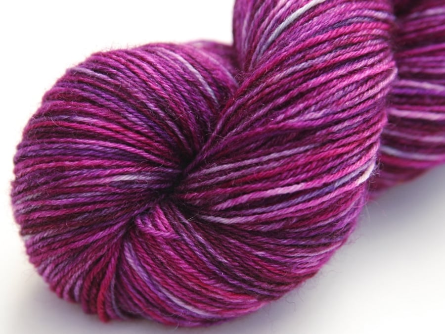 Blackberry Fool - Superwash Bluefaced Leicester 4-ply yarn