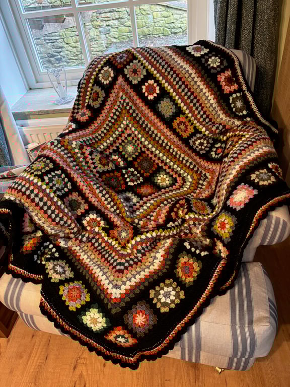 Made to order - Classic granny square blanket