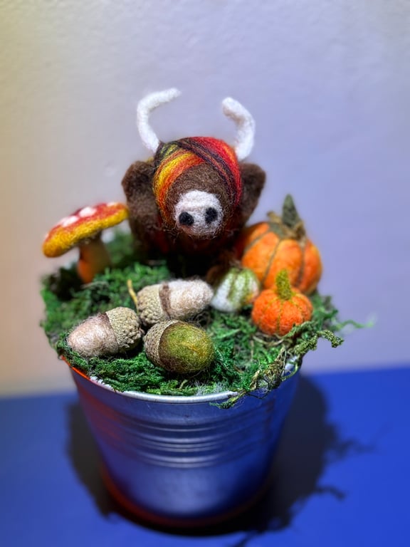 Autumn Highland cow piece 