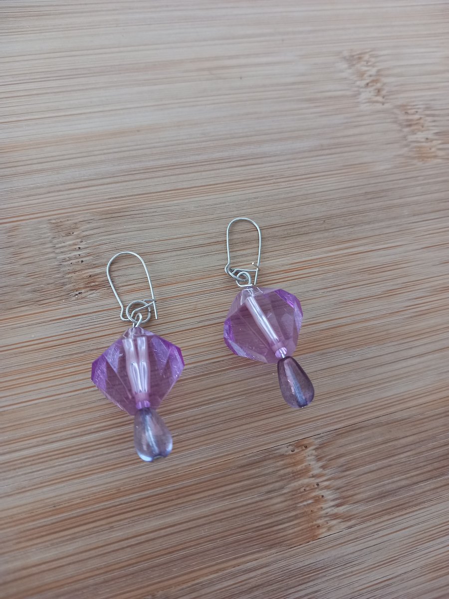 Lilac pink purple   beaded dangle drop earrings for pierced years