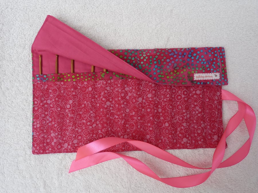 Pink Batik  Roll Up Crochet Hook Holder with 12 Bamboo Crochet Hooks