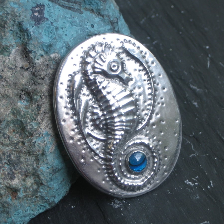  Silver Pewter Seahorse Brooch with Blue Paua Shell
