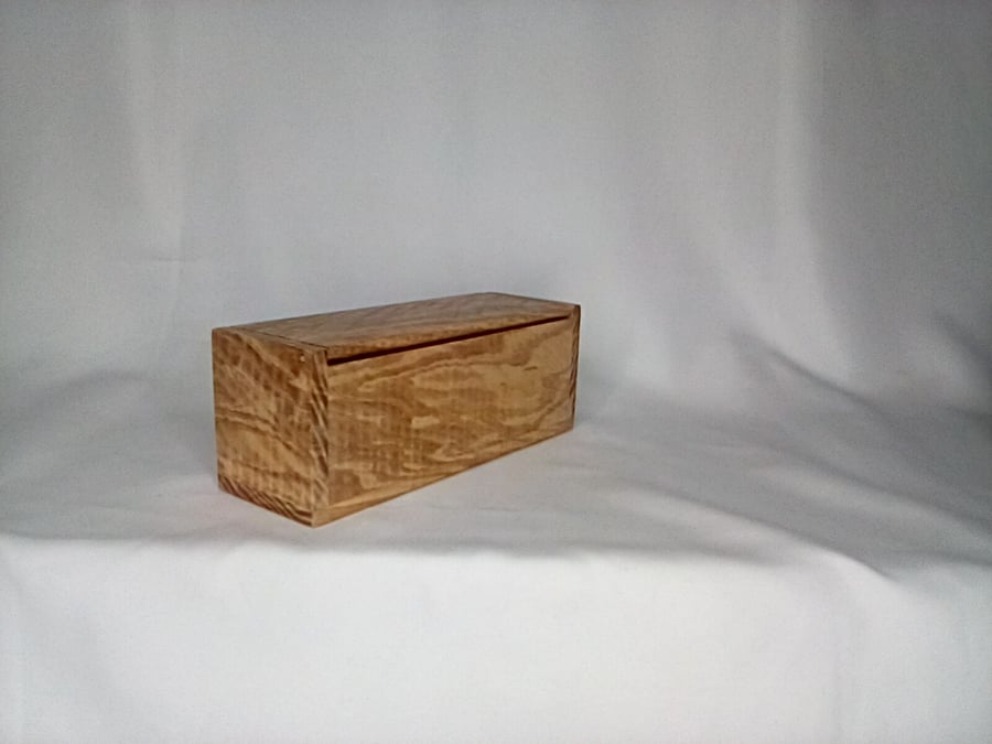 Glasses storage box