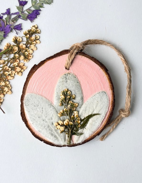 Real Pressed Flower, Rustic Wood Slice Hanging Decoration