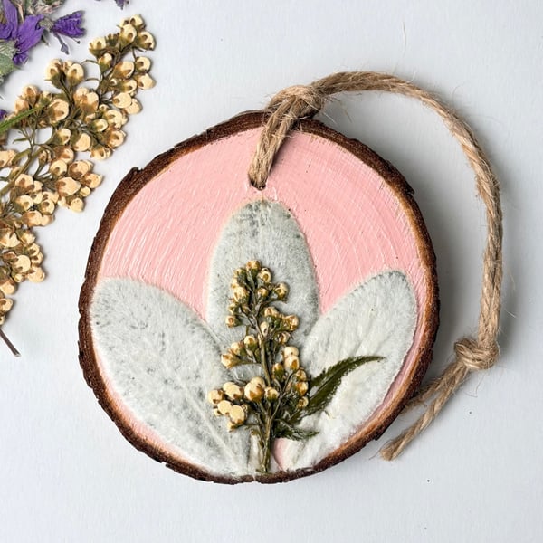 Real Pressed Flower, Rustic Wood Slice Hanging Decoration
