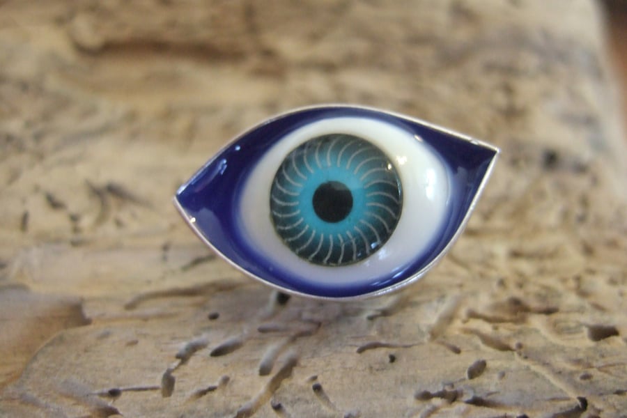 Eye Lapel Pin No. 1