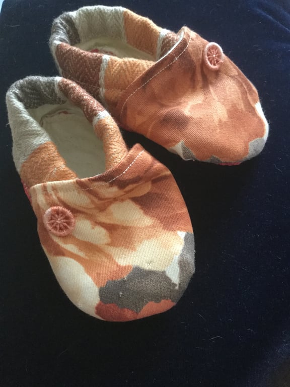 Dorset Button Trimmed Toddler Slippers, age 12 - 18 m, Orange , S3