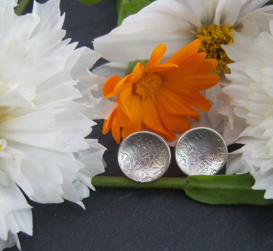 Flower studs in sterling silver