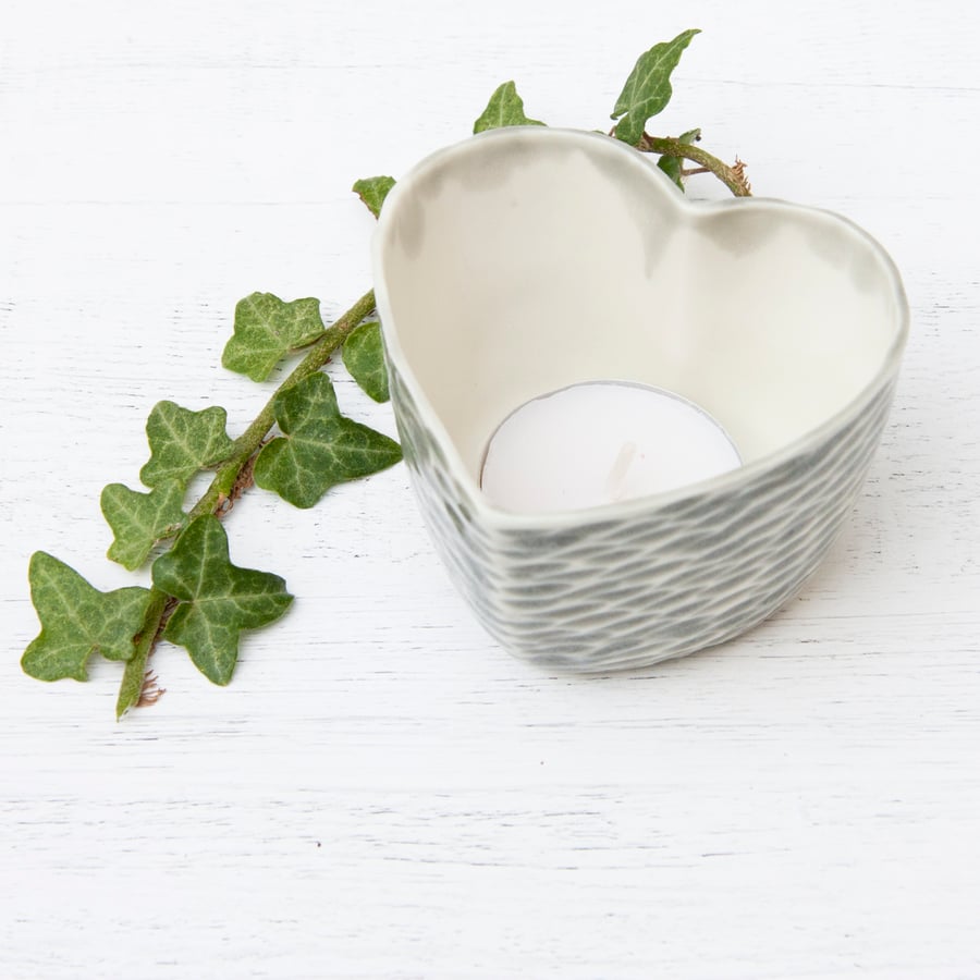 Grey heart porcelain tealight holder
