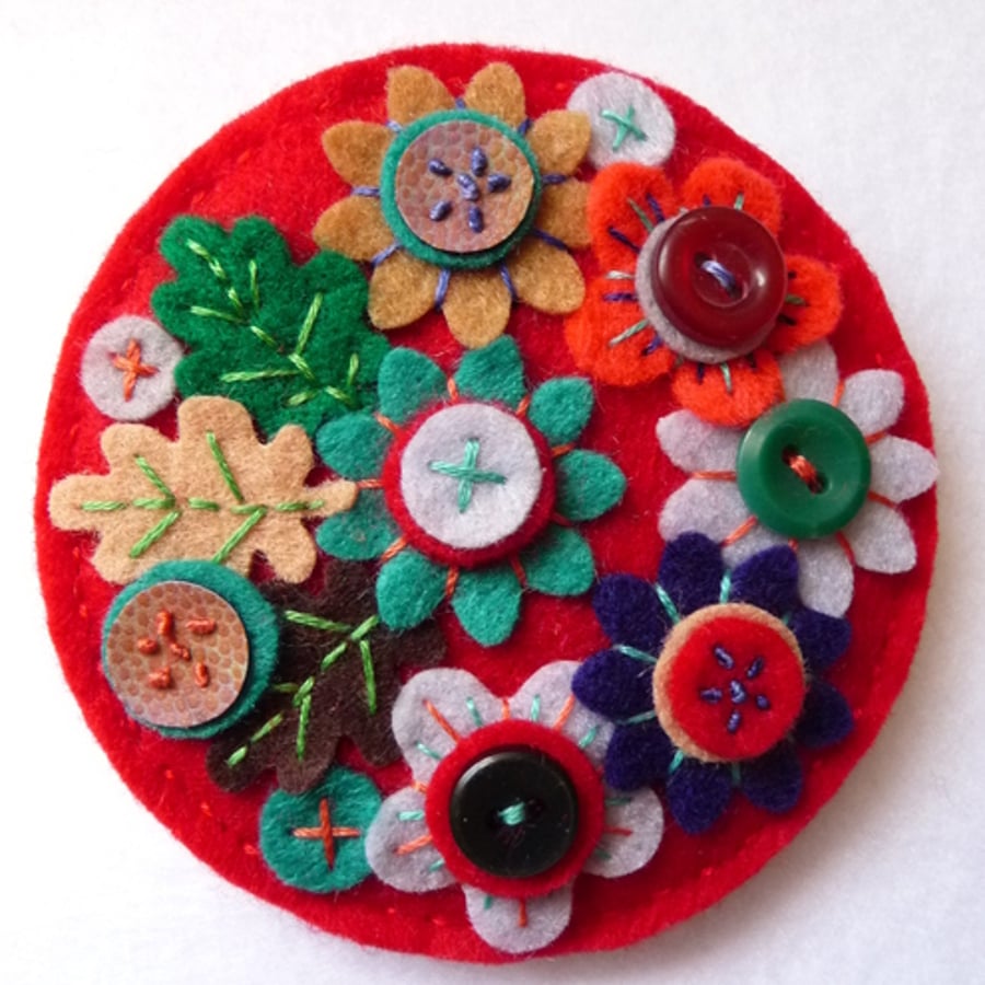 JAPANESE ART INSPIRED HANDMADE FELT BROOCH- LIPSTICK RED - FB030