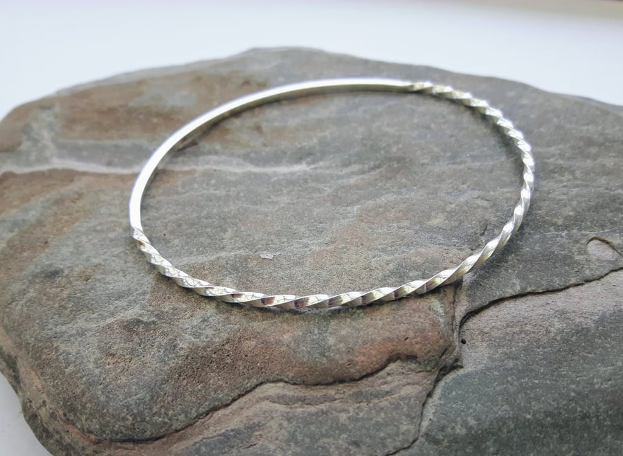Sterling Silver Bangle, Partly Twisted, Oval, Hallmarked 