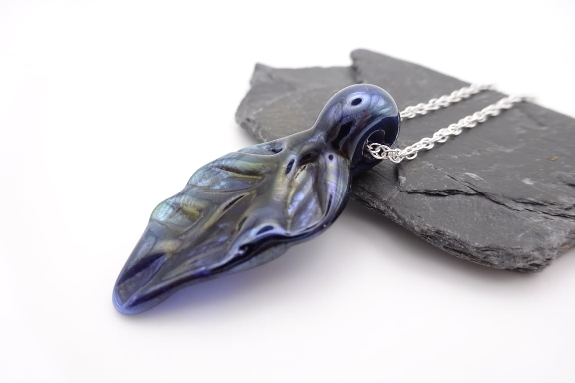 metallic blue glass leaf pendant necklace