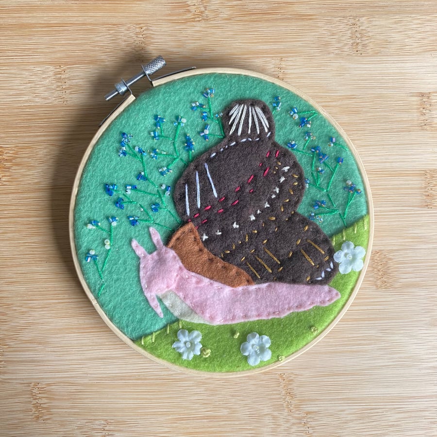 Fabulous Snail, wall hanging, embroidery hoop illustration 