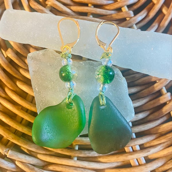Sea Glass and Glass Bead earrings - SGE06