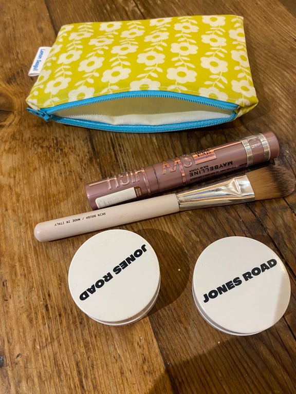 Oil Cloth Make Up Bag (820)