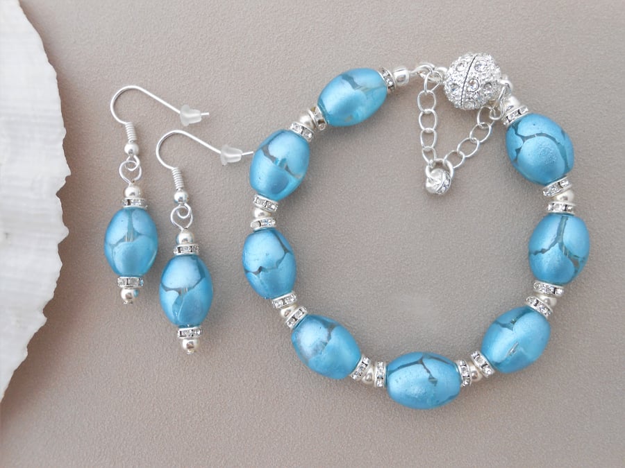 Jewellery set - hand painted Indian glass beads set in silver plate. 