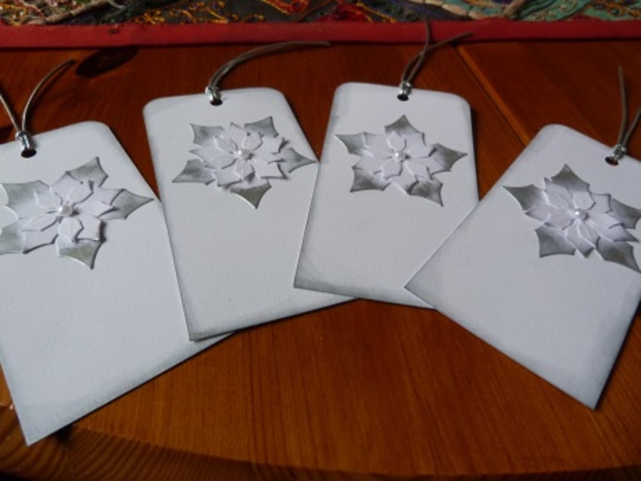 Pack of 4 White Poinsettia Gift Tags