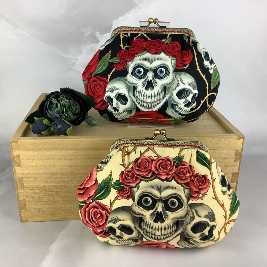 Skulls & Roses small clutch bag, Gothic makeup bag, Optional chain, 2 options