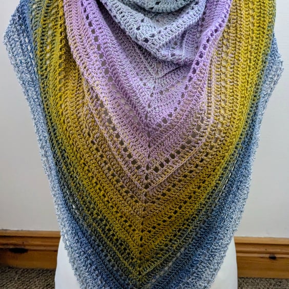 Crochet shawl