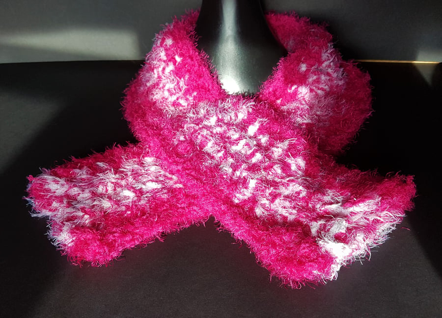 Dark Pink and White Chunky Crochet Scarf