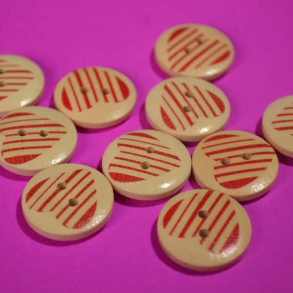 20mm Wooden Red Stripey Heart Buttons Love Stripe 10pk Button (RH5)