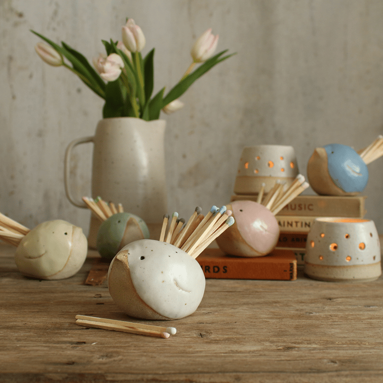 Bird Match Striker Pot With Matches