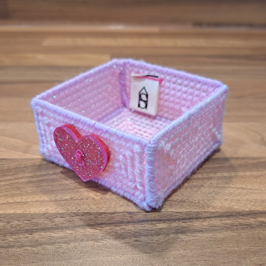 Small tray for small desk items - pink and purple with heart charm
