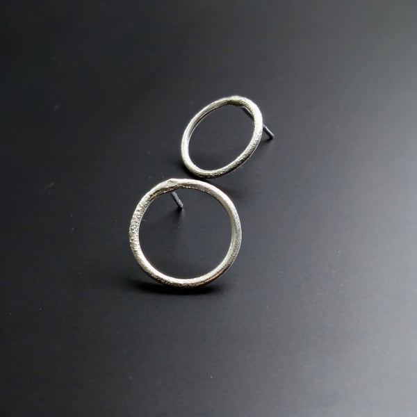 Sterling Silver Textured Hoop Stud Earrings: handamde Urban WEDDING