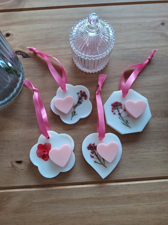 Wax Rose Scented Wardrobe Fresheners