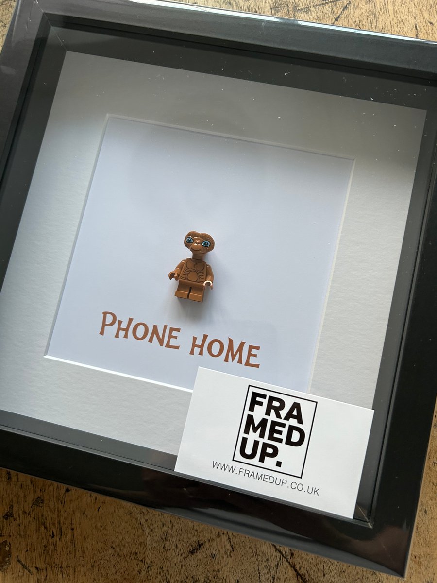 ET - Framed Lego minifigure