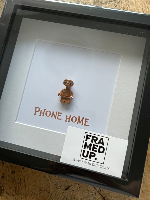 ET - Framed Lego minifigure