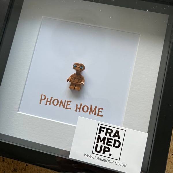 ET - Framed Lego minifigure