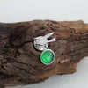 Bird and green agate brooch