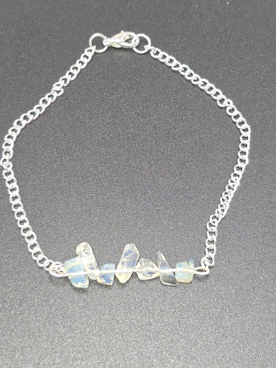 Light yellow opalite moonstone bracelet