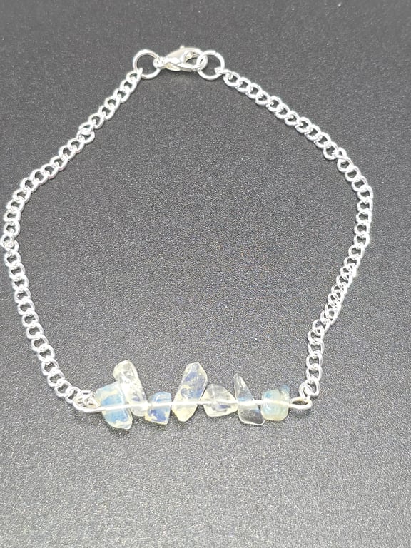 Light yellow opalite moonstone bracelet