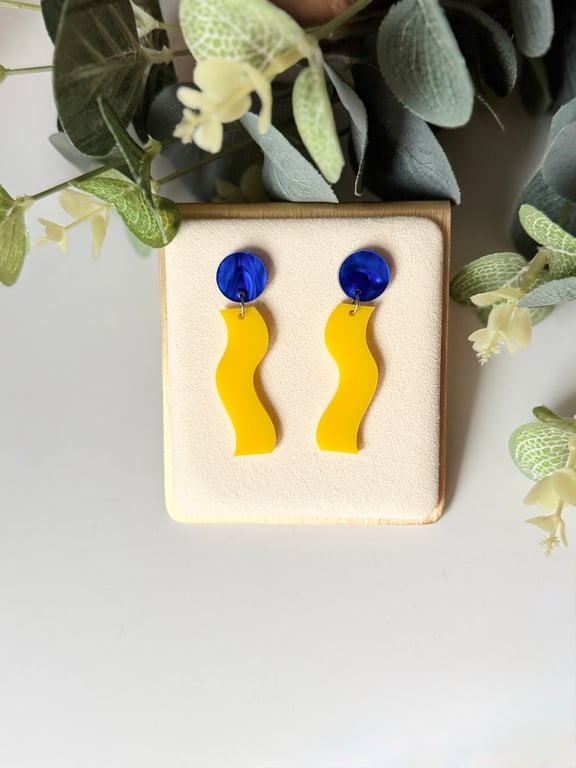 Circle and Wave Drop Earrings 