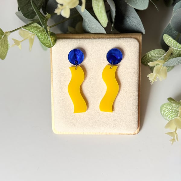 Circle and Wave Drop Earrings 