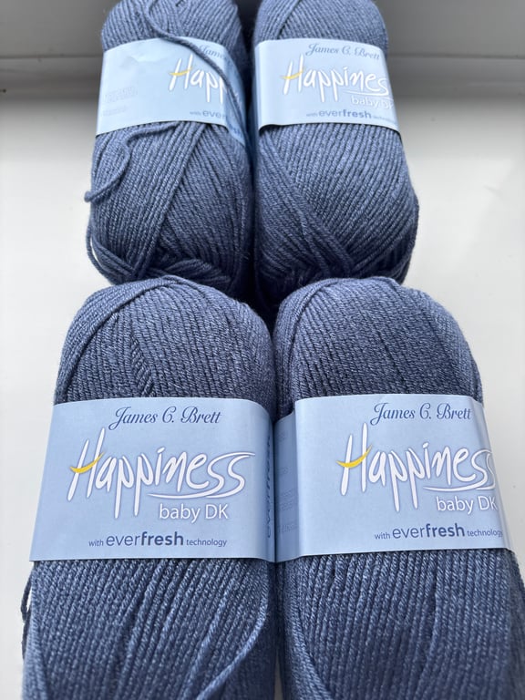 Pack of 4 x 100g Acrylic DK Yarn