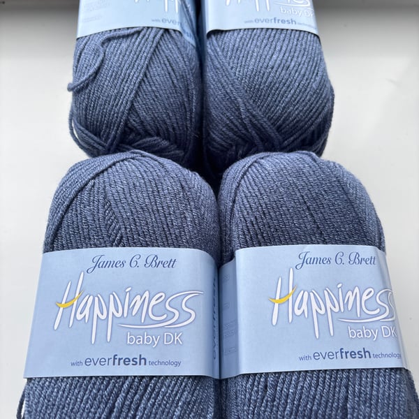 Pack of 4 x 100g Acrylic DK Yarn