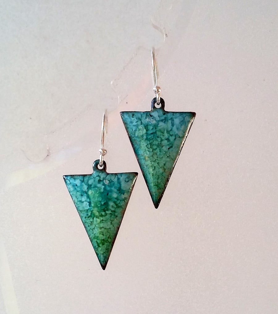 Triangle earrings in blue and green enamel on copper 202