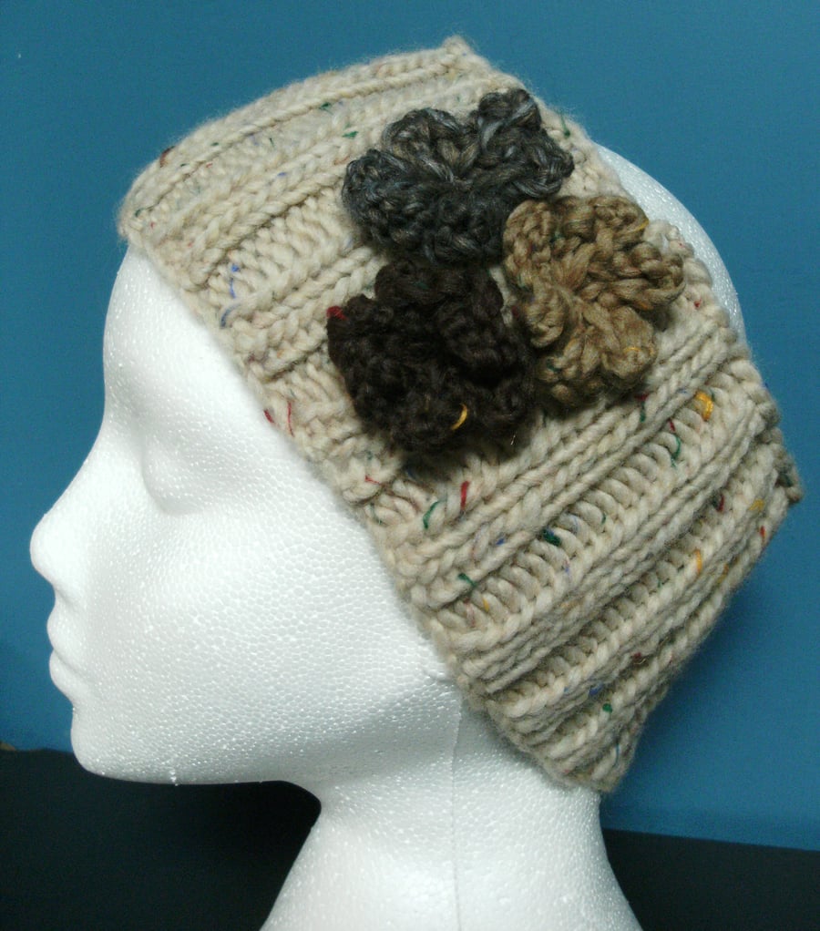 Handknit DoubleRibbed Headband- Cream fleck Merino with flowers M