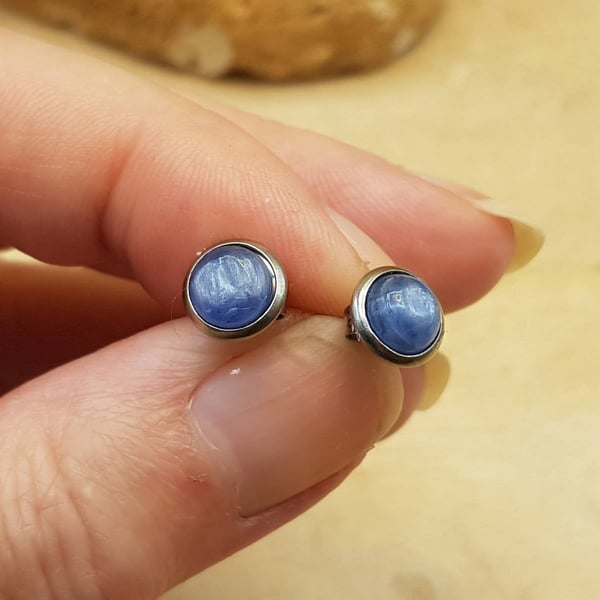 Hypoallergenic small Blue Kyanite stud earrings. Stainless steel