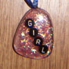 Pink resin sparkly pendant 'Girl'