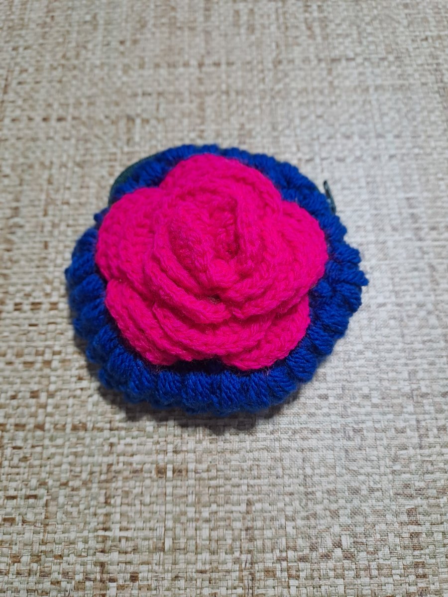 Pink rose crochet purse