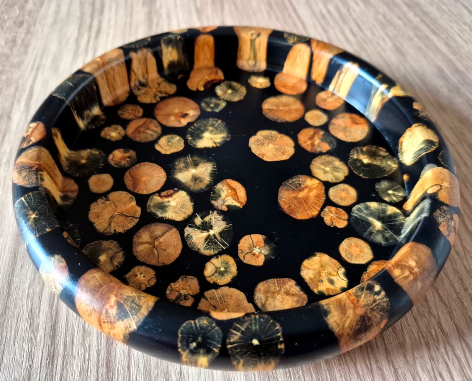 Totally unique oak and resin dish